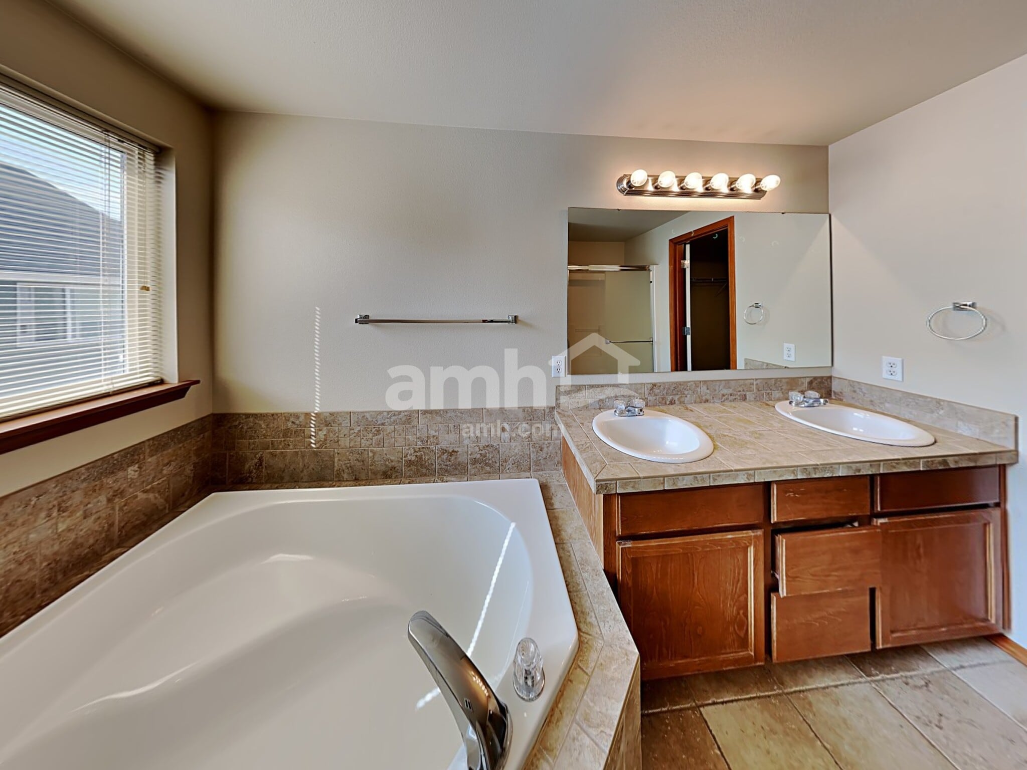 Building Photo - 5224 166th St Ct E