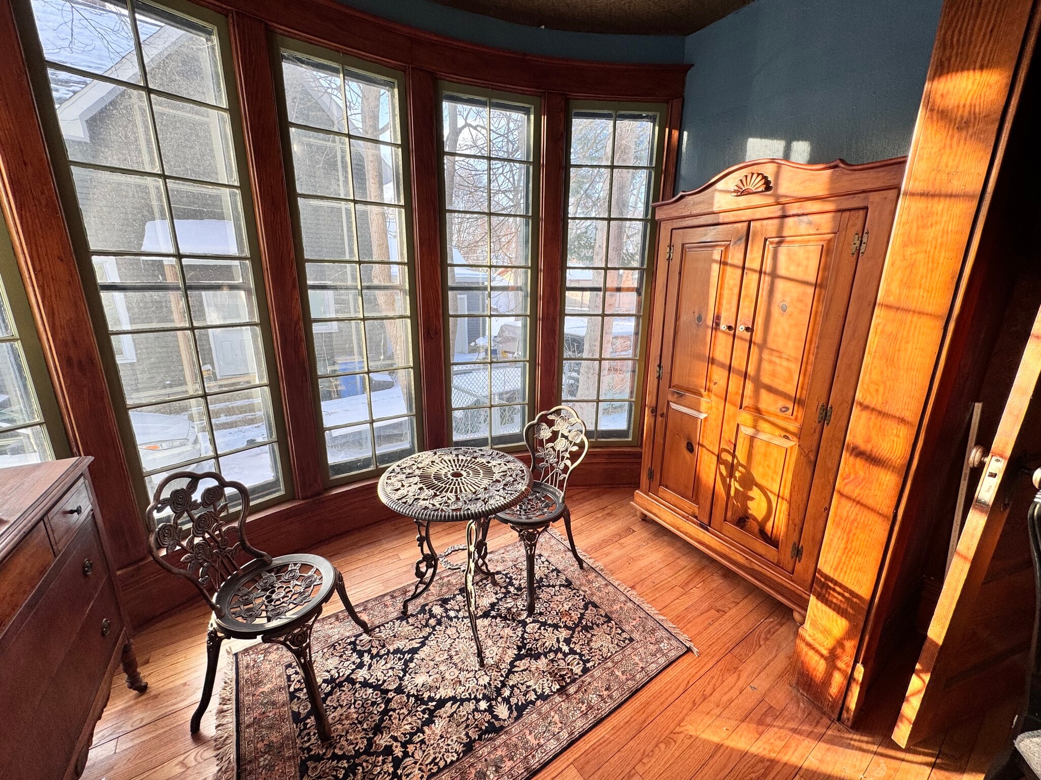 Building Photo - 505 W Conant St