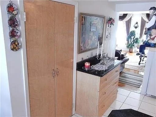 Building Photo - 46 Highview Dr