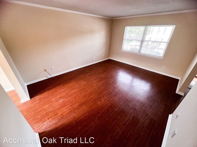 Building Photo - 2 br, 2.5 bath House - 4746 Champion Court
