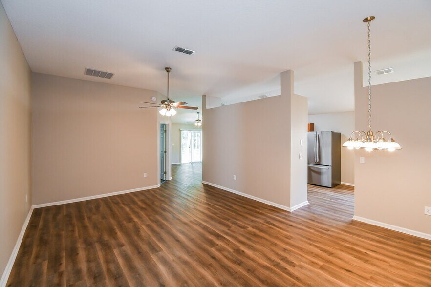 Building Photo - 10267 Normanwood Ct