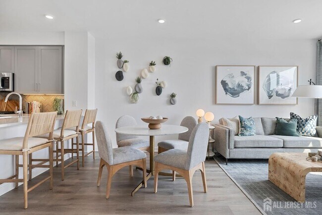 Building Photo - 200 Schindler Dr