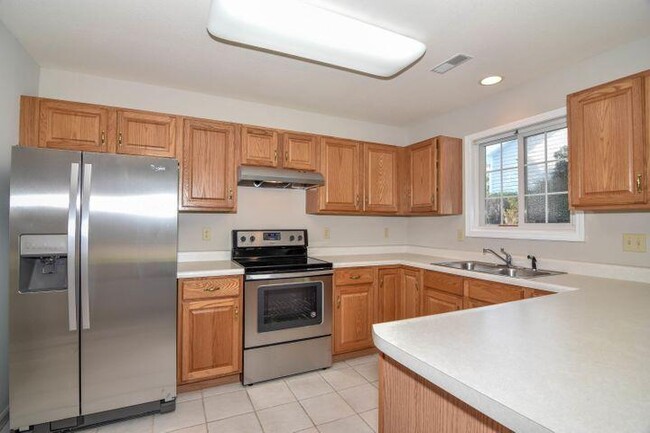 Building Photo - 1608 Apple Valley Ct