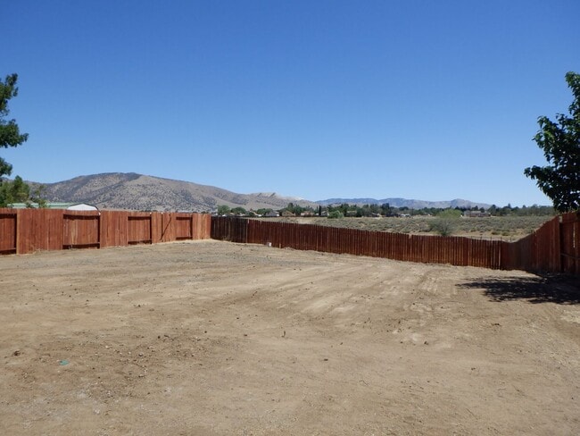 Building Photo - Convenient Location - Cul De Sac