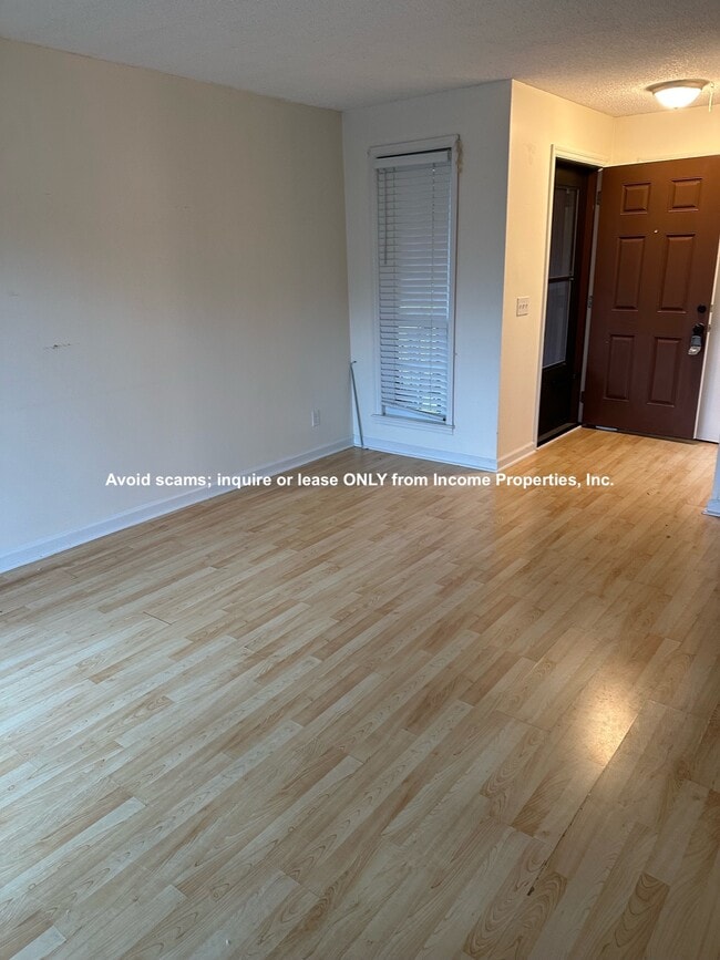 Building Photo - 171 Brooke Castle Dr