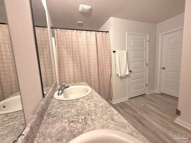 Building Photo - 4375 White Cedar Ct