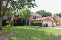 Building Photo - 1537 Yaggi Dr