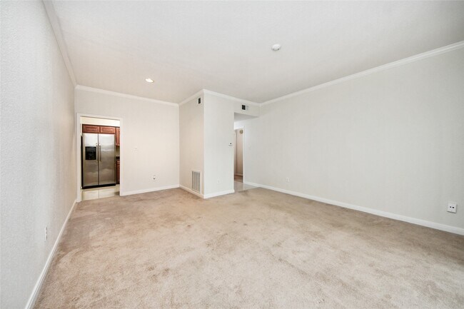 Building Photo - 2400 N Braeswood Blvd