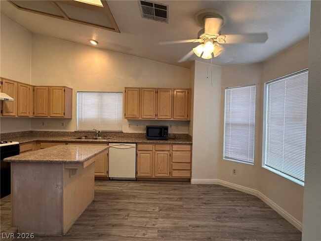 Building Photo - 6521 Bellwood Ct