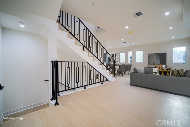 Building Photo - 257 S Ave 54