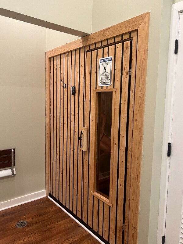 Building Photo - 523 Old Pond Ln