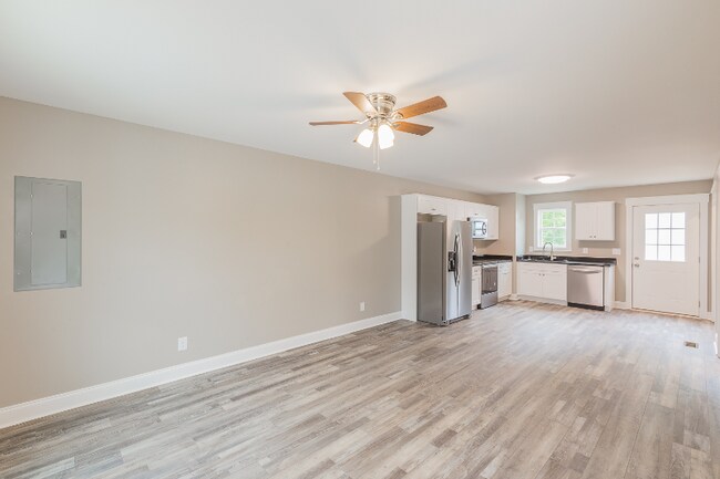 Building Photo - 3316 Chattanooga Rd