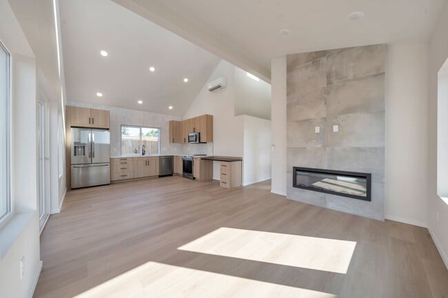 Building Photo - Modern New Construction Home in Pacific – ...