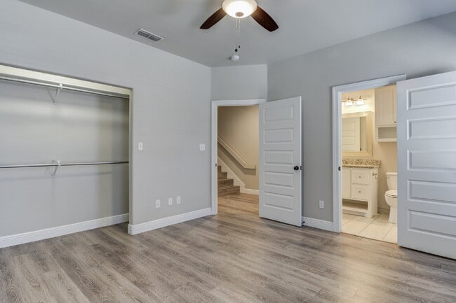 Building Photo - Stunning 3 Story Town-Home near Texas Tech...