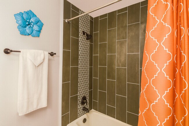 Building Photo - 8800 Nightingale Ln