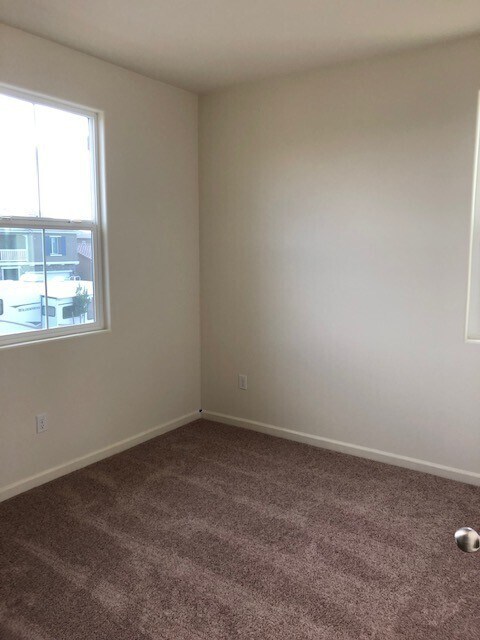 Building Photo - 4362 Strathmore Pl