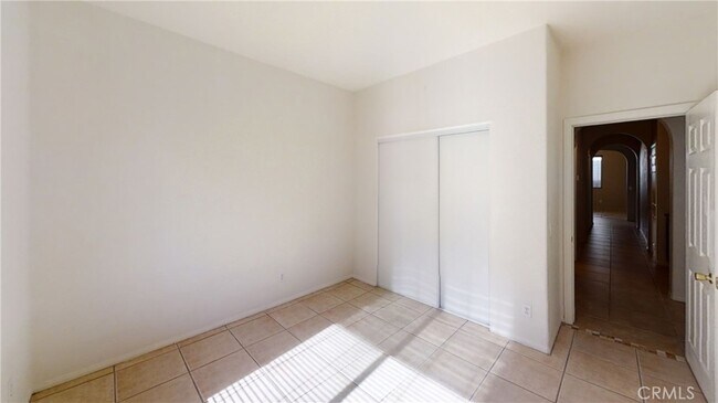Building Photo - 1517 Sundance Dr