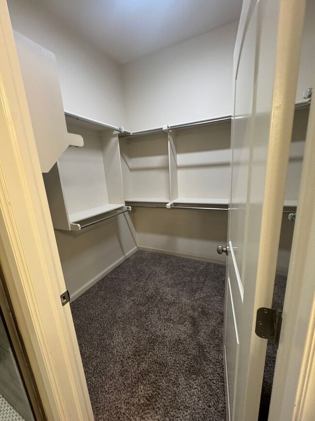 Building Photo - Stunning fully furnished 3 Bed 2.5 bath homes in The Enclave!