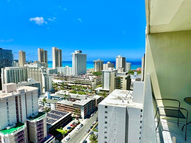 Building Photo - 445 Seaside Ave