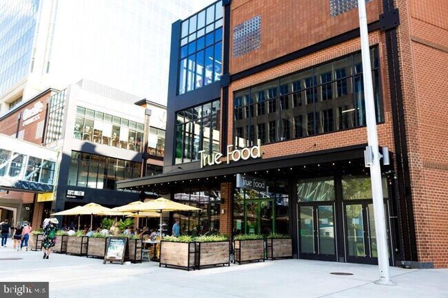 Building Photo - 4501 Arlington Blvd