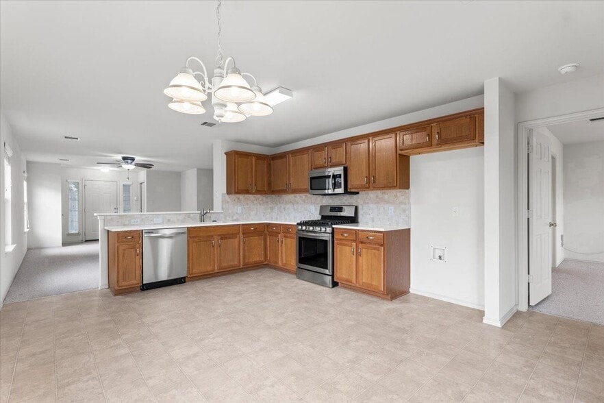 Building Photo - 14513 Spearmint Tea Trail