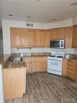 Building Photo - 6619 Pembroke Ct