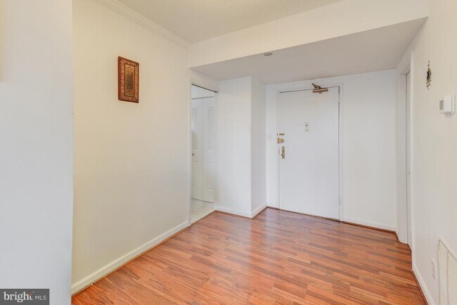 Building Photo - 3713 S George Mason Dr