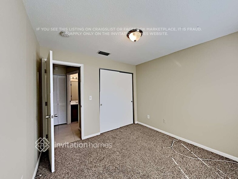 Building Photo - 5108 E Holland Ave