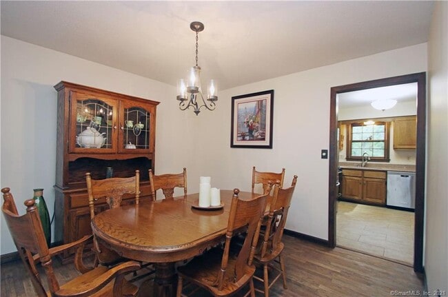 Building Photo - 854 Bullet Hill Rd