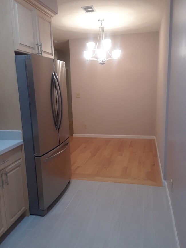 Building Photo - 473 34th Ave