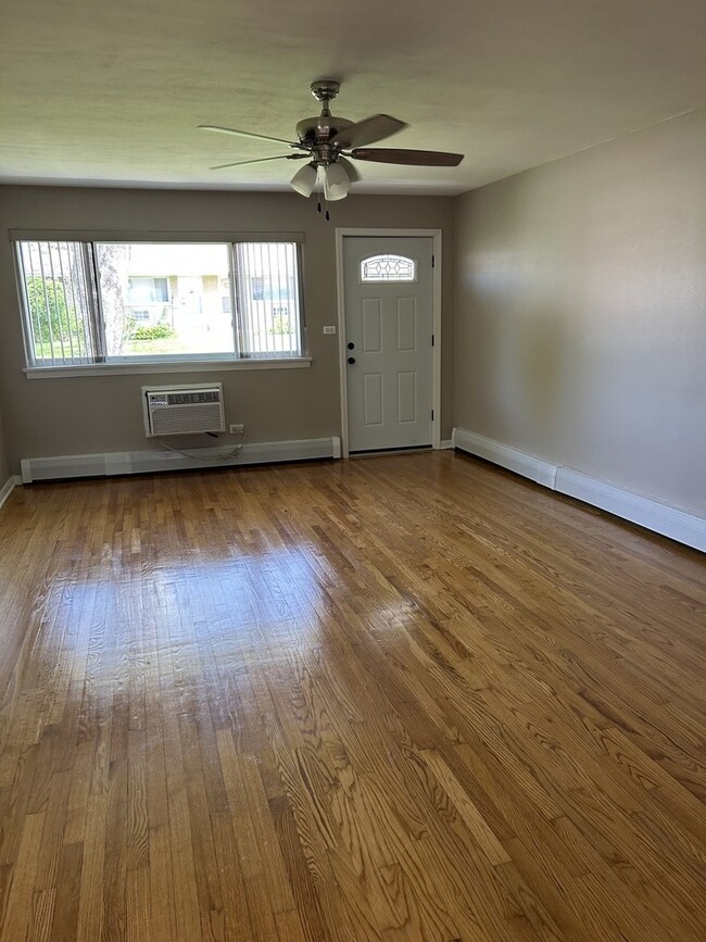 Building Photo - 208 Walter Dr