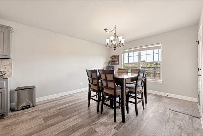 Building Photo - 1801 SW Ashbury St