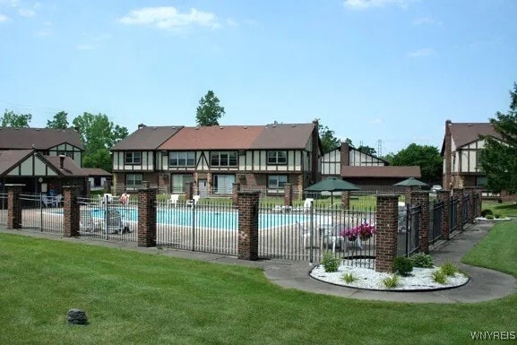 Building Photo - 4417 Chestnut Ridge Rd