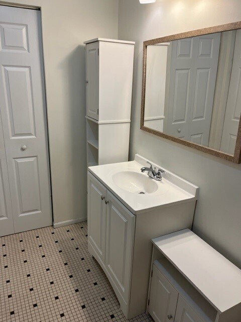 Building Photo - 2502 Cranbrook Ln