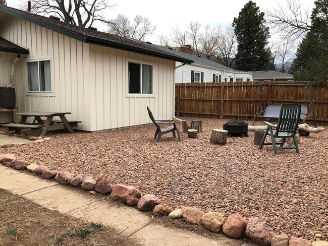 Building Photo - Charming 4 Bd, 2 Ba, Ranch Home in D-12 School District, close to Downtown, Trails and Ft. Carson