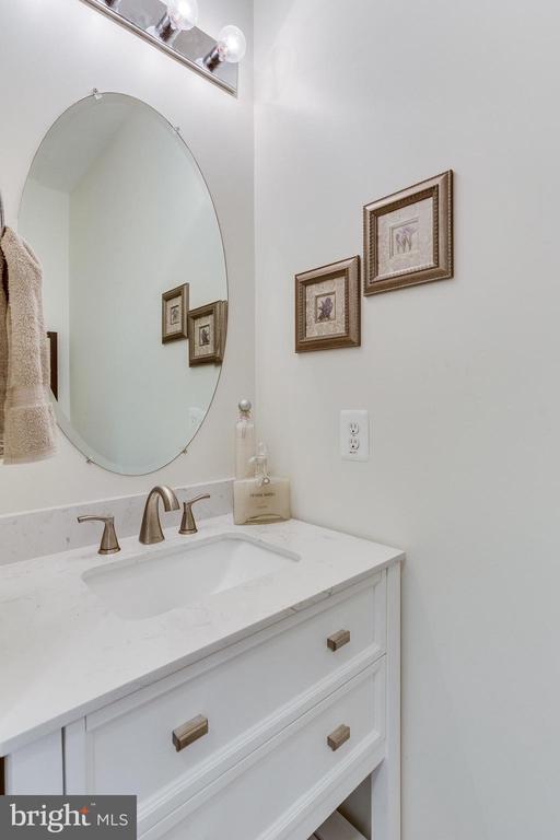 Building Photo - 44386 Adare Manor Square