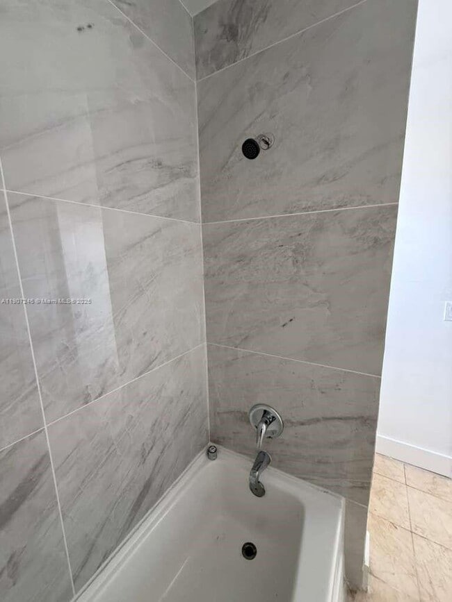 Building Photo - 633 NW 20th St