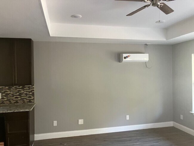 Building Photo - 16570 Moonlight Dr