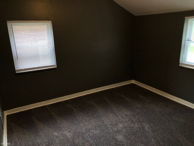 Building Photo - 2 br, 1 bath Townhome - 410 Hulton Rd