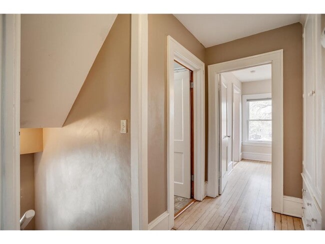 Building Photo - 3521 Girard Ave S