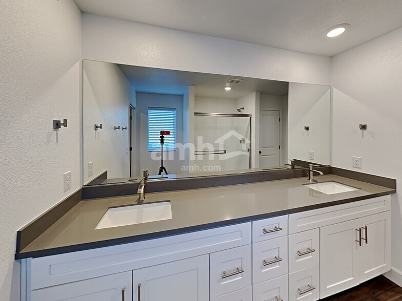 Building Photo - 2754 Hot Cider Ave