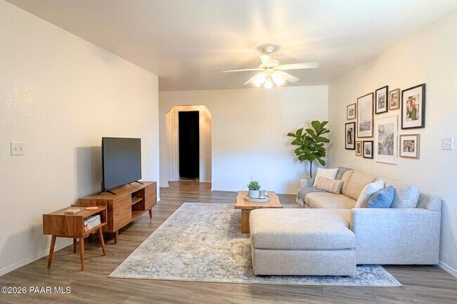 Building Photo - 7160 E Burro Ln
