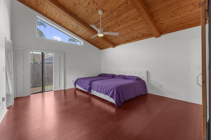 Building Photo - 7621 Sierra Terrace W