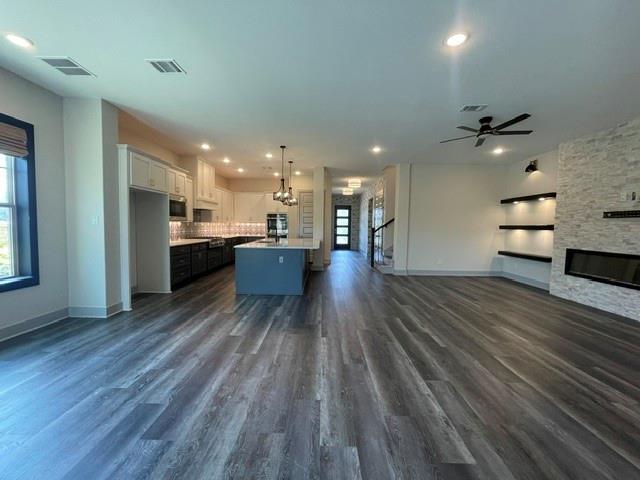 Building Photo - 4801 Park View Pl