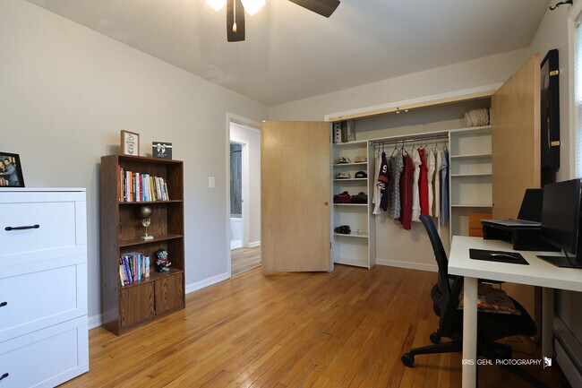 Building Photo - 510 W Miner St