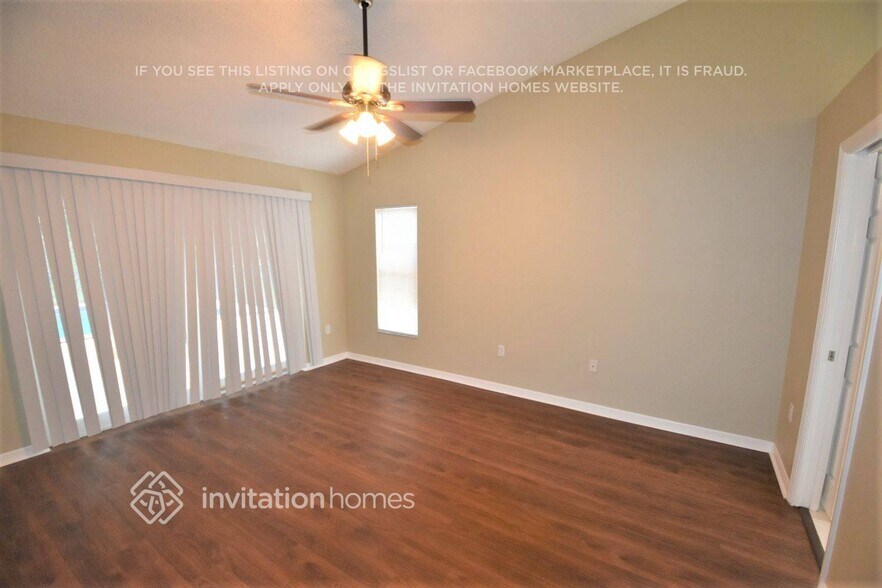 Building Photo - 4061 Prairie View Dr N