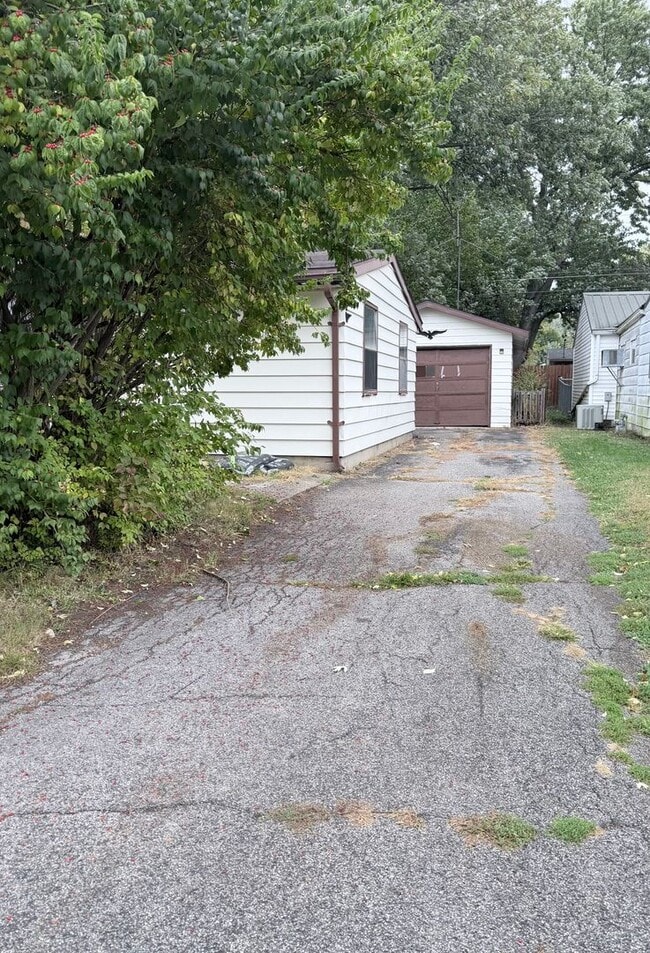 Building Photo - Newly renovated 3 bedroom house