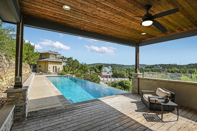 Building Photo - 5304 Scenic View Dr