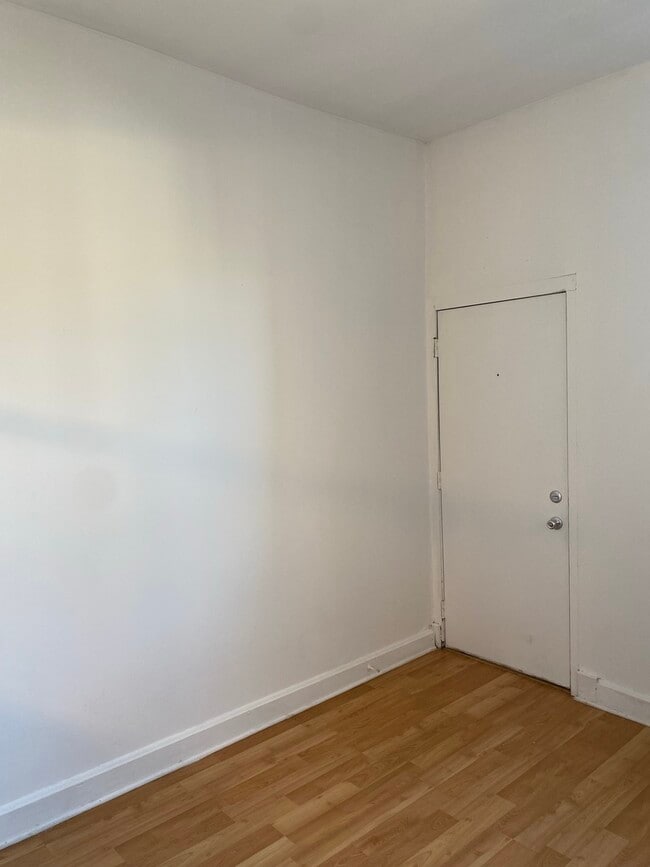 Building Photo - 1548 W Highland Ave