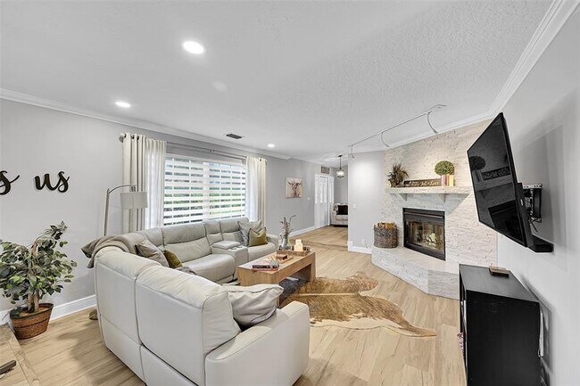 Building Photo - 8606 Arrowhead Dr